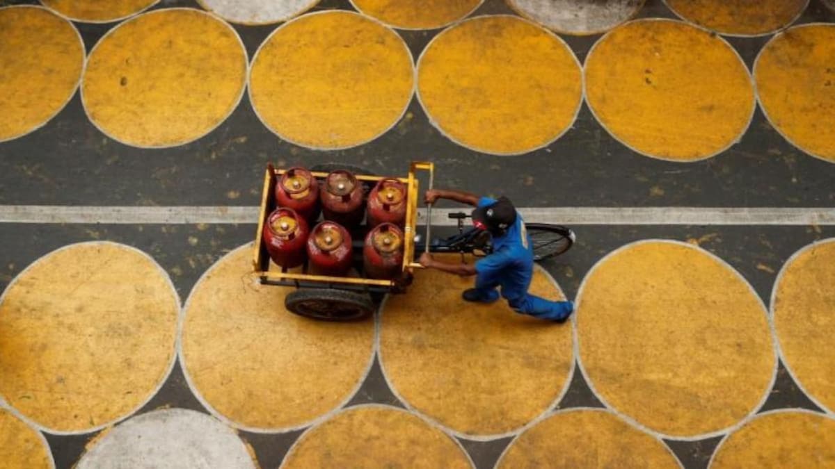 Republic Day Parade 2025: Kartavya Path comes alive with vibrant tableau and military firepower