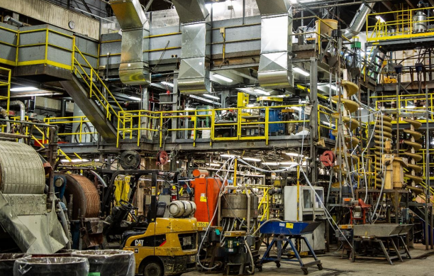 旋风金属，谷签名1.38亿美元的交易来开发铁熊项目