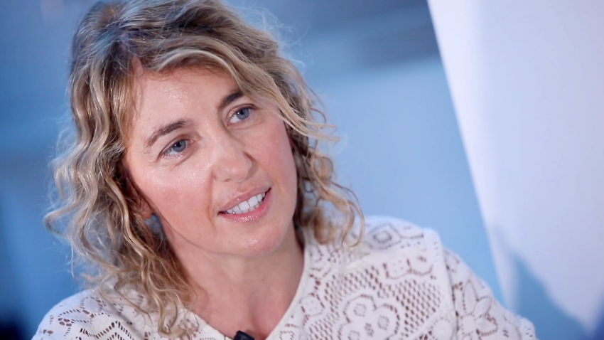 在CédricIré之后，MichèleNzeno离开Webedia / Axeptio，收购了人类的收养 /终端