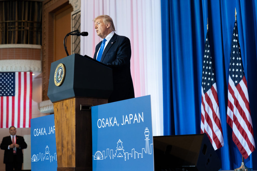 特朗普遇到了美国钢铁首席执行官，讨论了与日本长期以来的追求联系