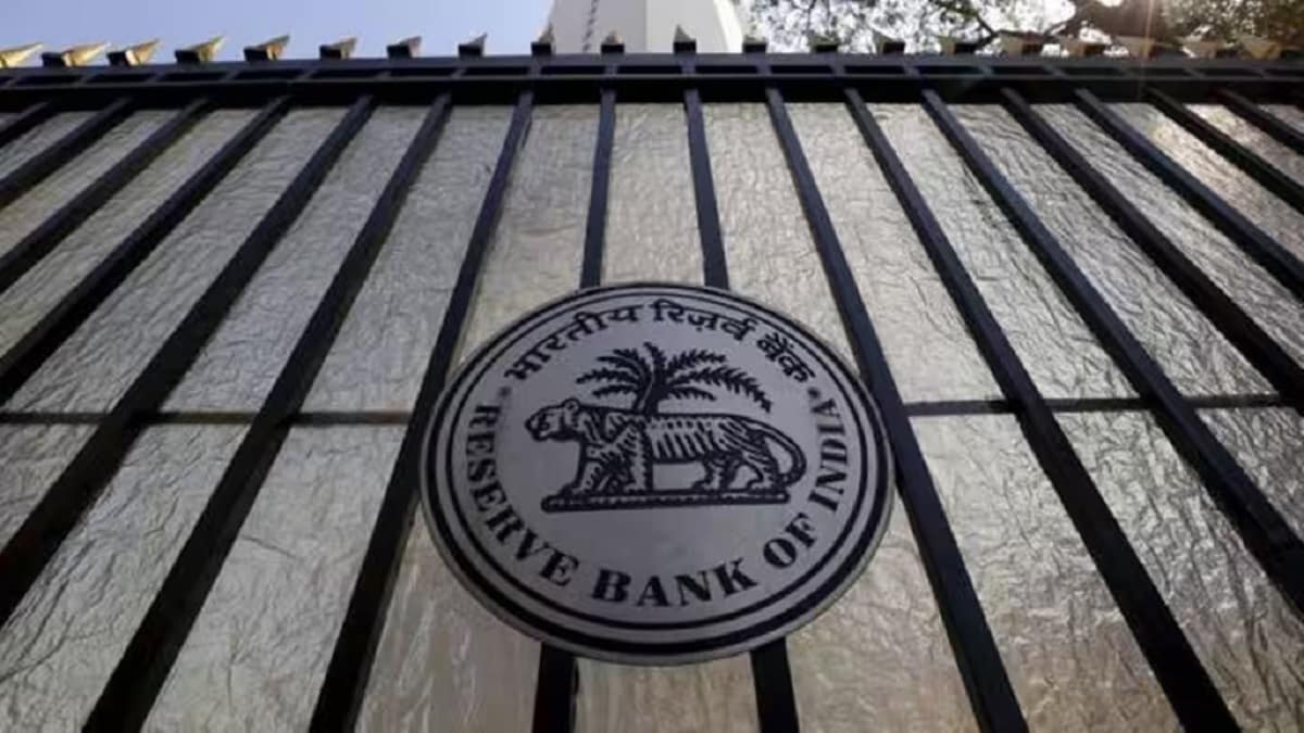 Apt time for a rate cut by RBI, says finance secretary