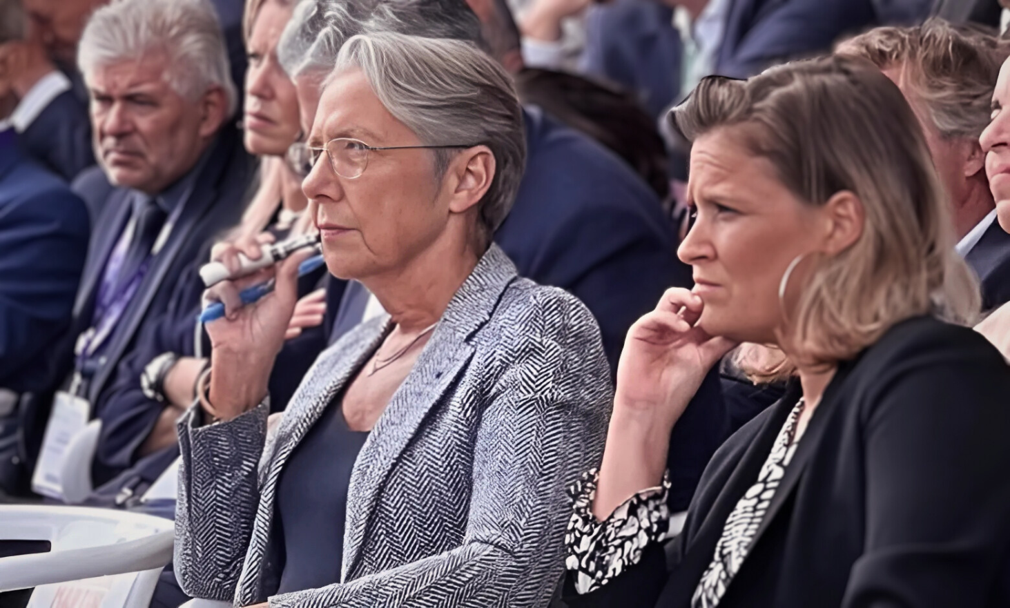 共和国学校 /特朗普学校的微软，阿奇·埃隆·马斯克 / 23andme脚跟破产了