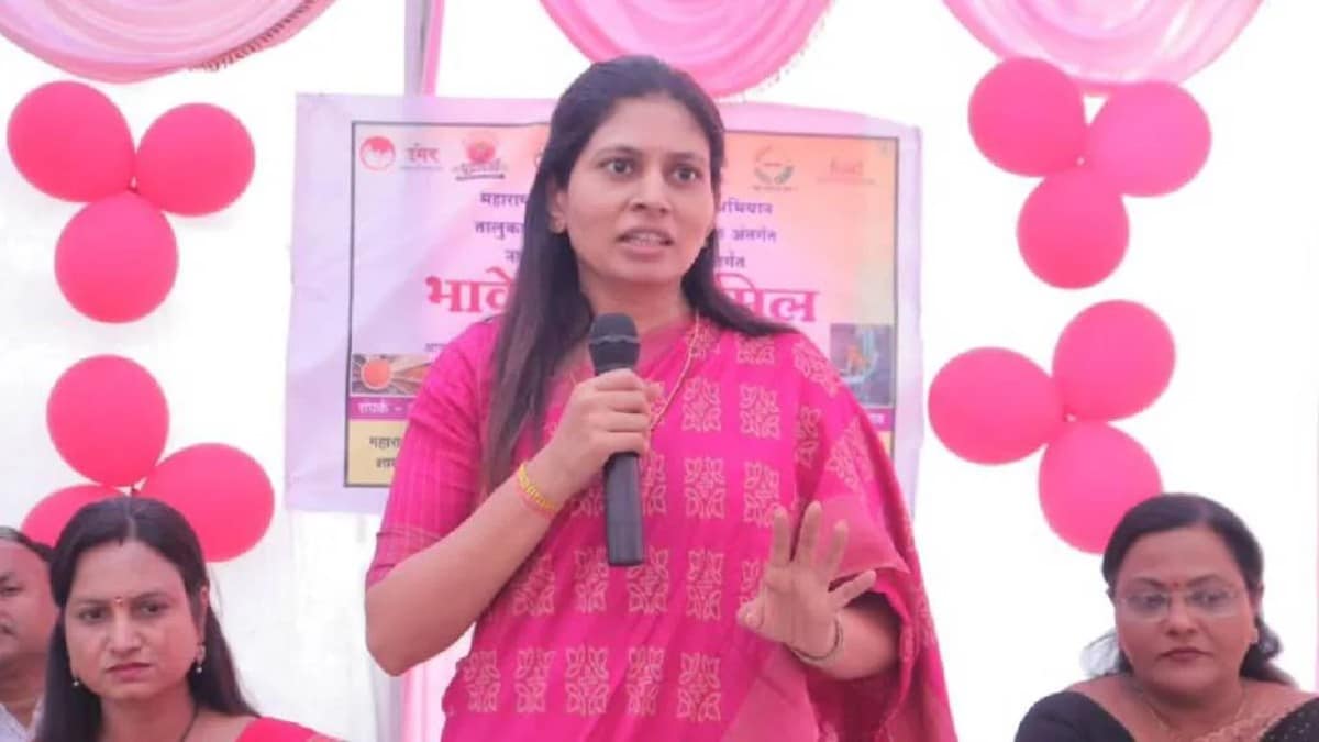 Maha Shivratri Shahi-Snan of Mahakumbh 2025: Aghoris, Naga Sadhus and pilgrims take the holy dip