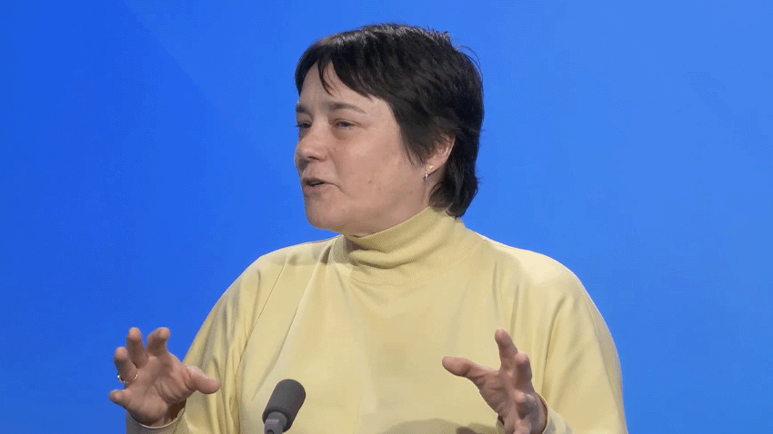 保护公共云而不会否认它：宇宙如何适应Google和Microsoft而不妥协