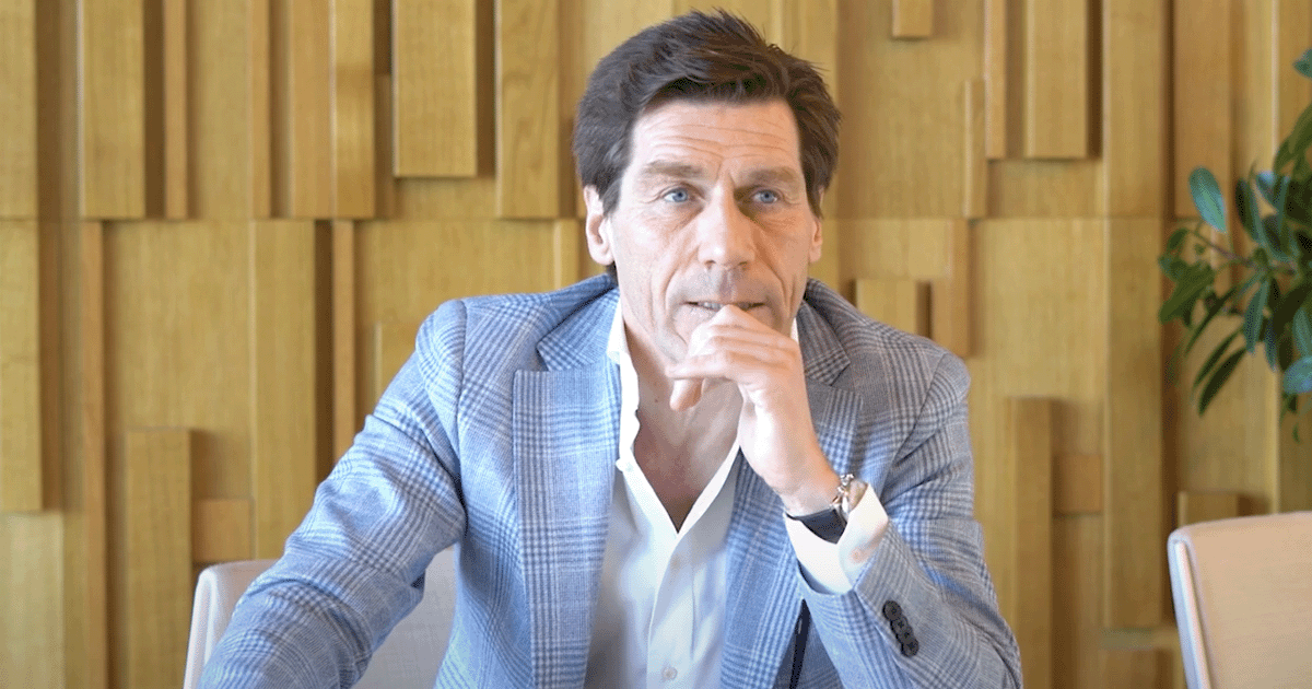 Hugues Galambrun欢迎法国BPI到他的首都开发他的建设项目。