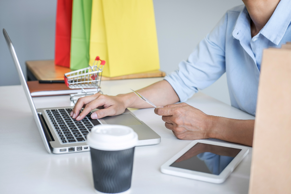 如何将您的电子商务转变为基本品牌？