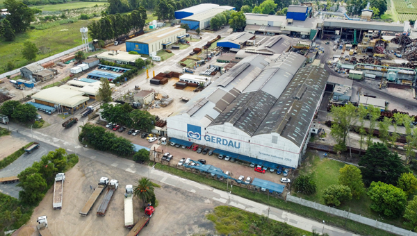 随着美国收入的上升，Gerdau发布了轻微的核心收入节拍