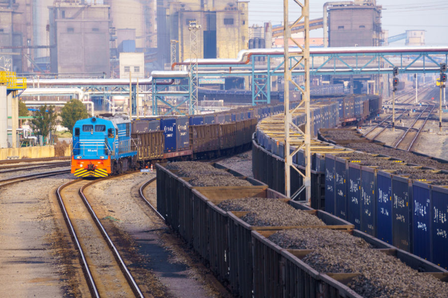 亚洲煤炭价格跌至贸易战的四年低点