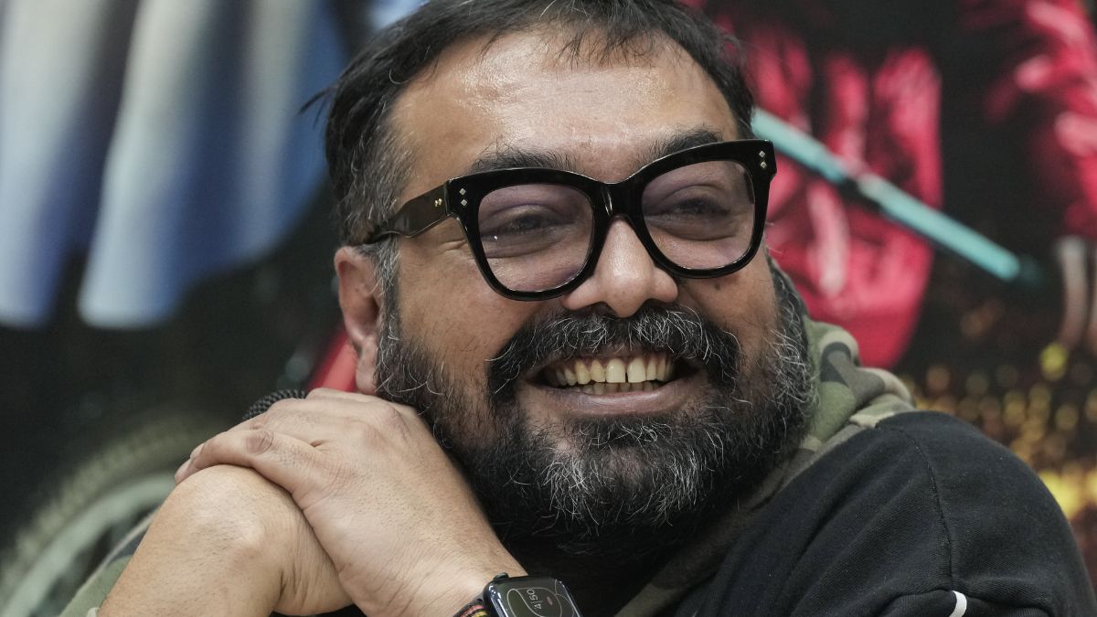 Anurag Kashyap issues apology after complaint over Brahmin remark in Phule row