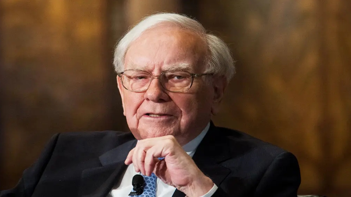 Warren Buffett, largest holdings, Top Holdings, stock portfolio, cash position