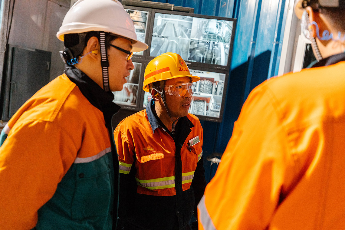 据说Zijin Mining会为黄金单位的香港列出银行