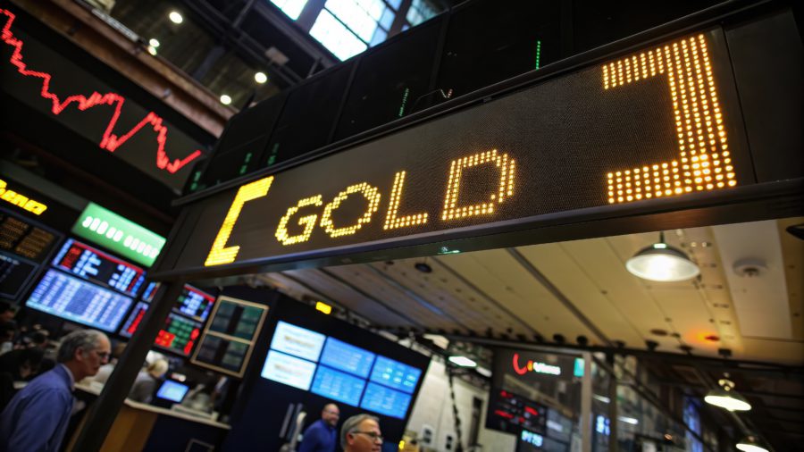 黄金价格低于3,200美元，六个月内最糟糕的一周