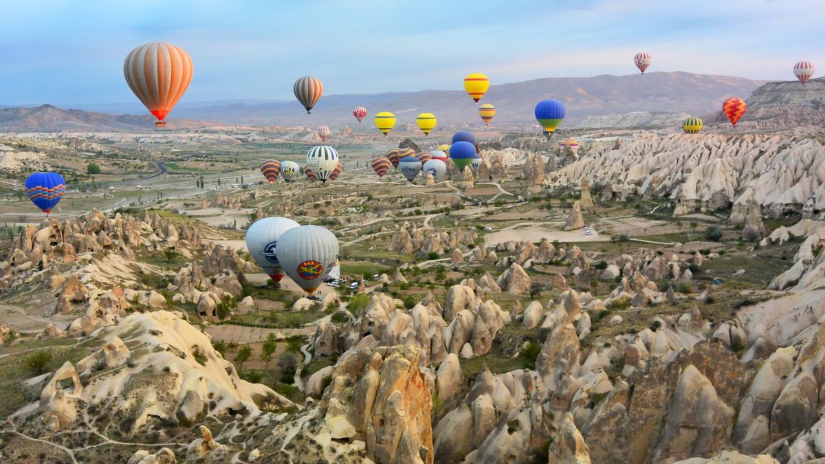 Most advanced Fighter Jets globally in 2025: Lockheed Martin F-35 Lightning II and Chengdu J-20 Mighty Dragon are leading the list