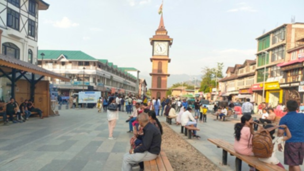 Big boost for central govt employees in Kashmir: Special perks extended for 3 more years – Full benefits
