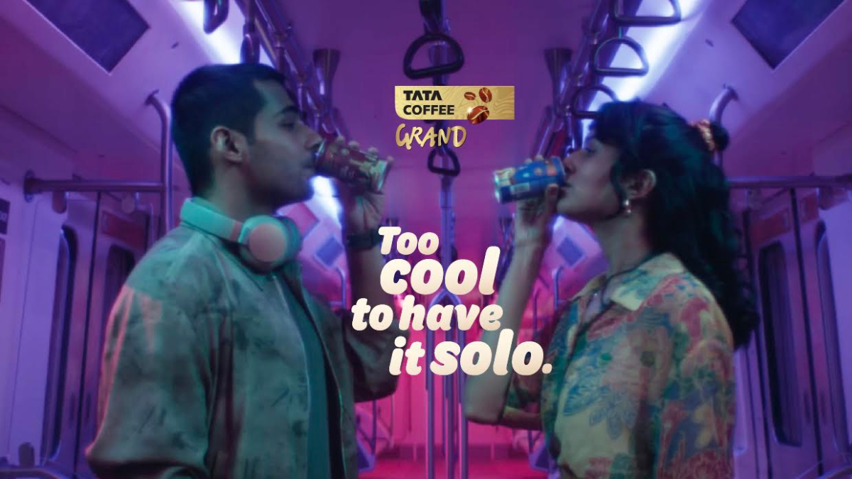 The campaign centers on how on-the-go cold coffee serves as an icebreaker for strangers.