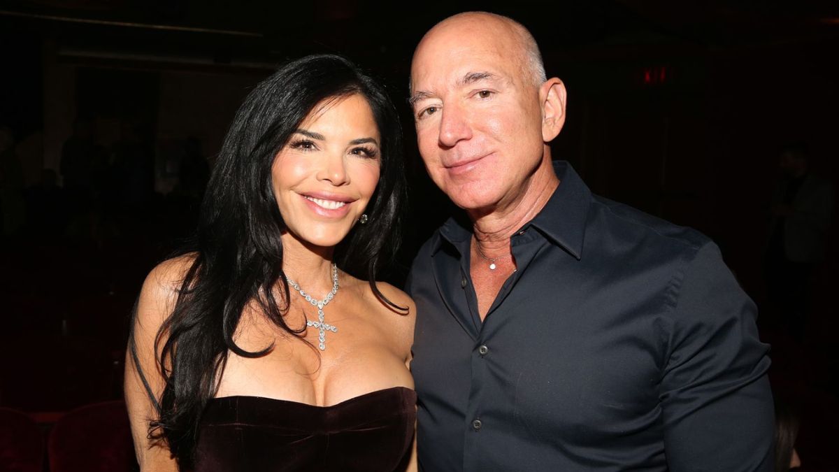 After $165 billion divorce with first wife, Bezos makes U-turn with 'lengthy' prenup to protect his $220 billion fortune