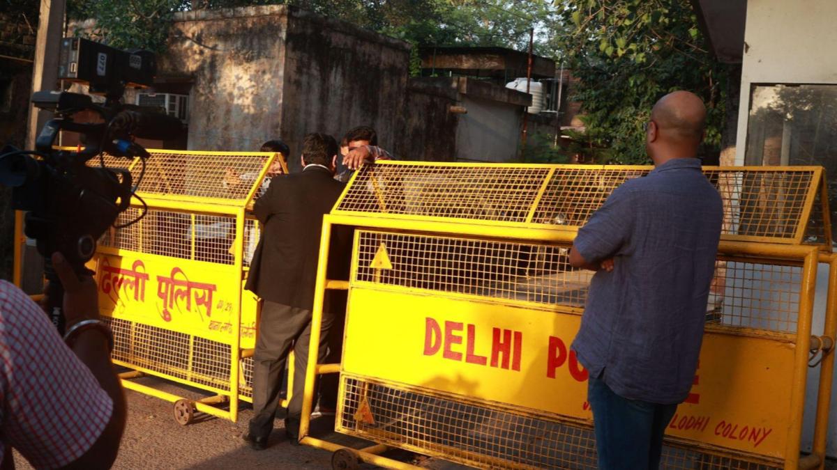 delhi police reels, reels of delhi dolice, delhi police, delhi police commissioner, delhi police reels, delhi police reels in uniform, delhi police rules for social media use, delhi police social media policy