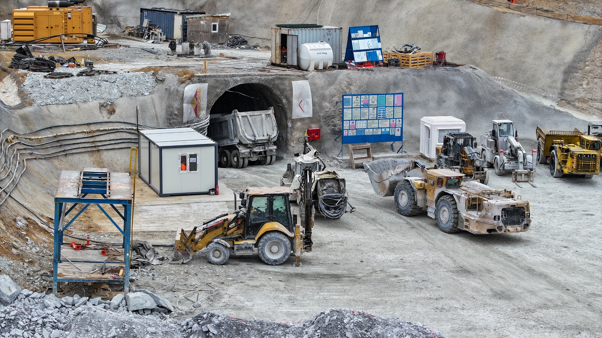 盎格鲁亚洲人在阿塞拜疆的吉拉矿业开始生产