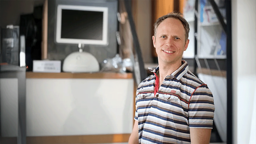 生命，这是一家数字化医院的创业公司，而没有出现在屏幕上