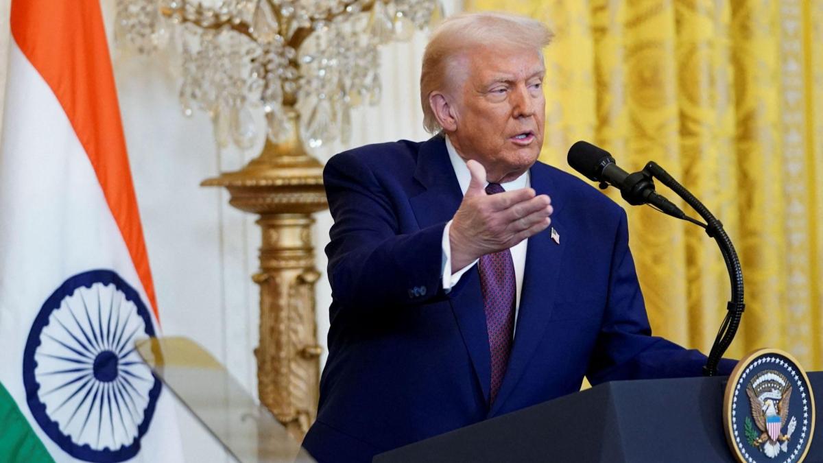 trump, donald trump npr, national public radio, us npr, npr sues doanld trump, trump news, world news