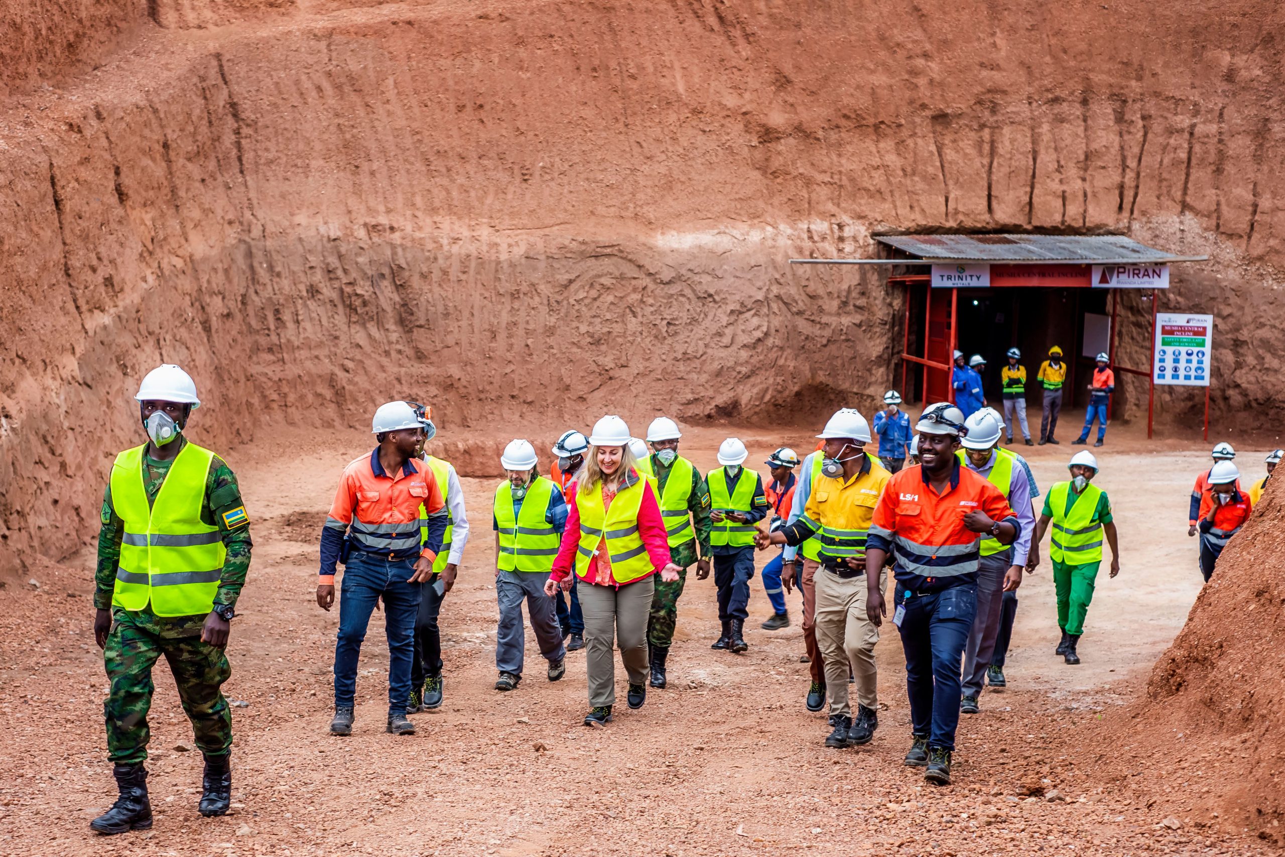 美国建立了与卢旺达三一金属交易的新锡供应链