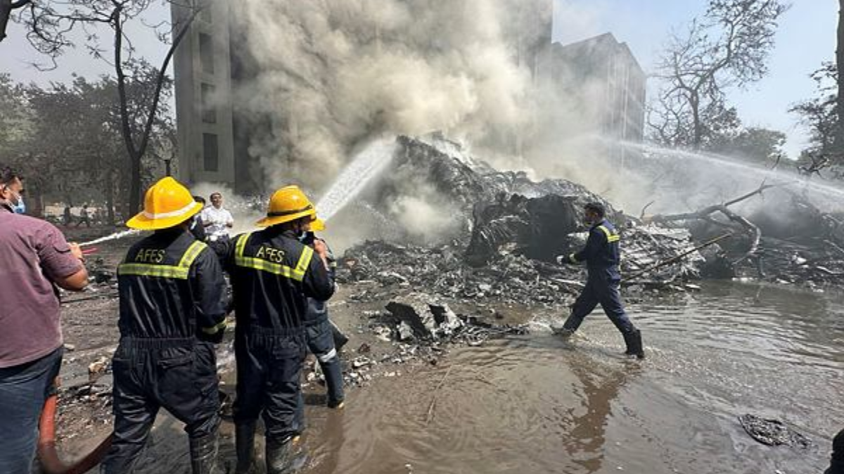 Ahmedabad plane crash pilot, co-pilot