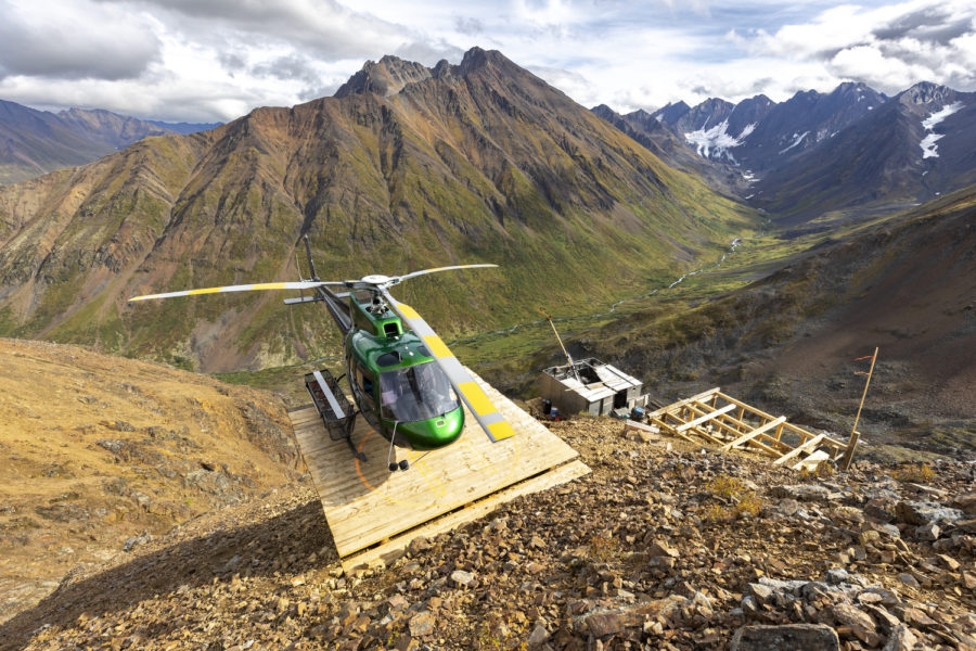 雪线黄金在育空地区的第一个豌豆中概述了强大的经济学