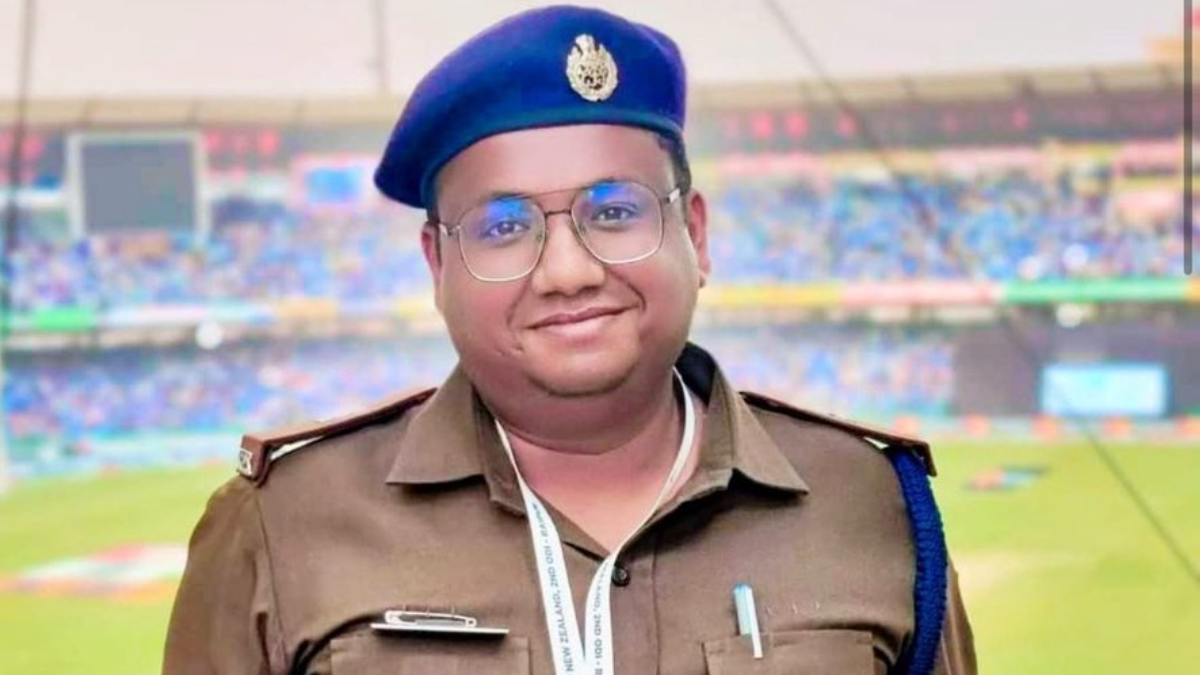 ASP Akash Rao Girepunje and other personnel were out on foot patrolling when the incident took place near Dondra village on Konta-Errabor road.