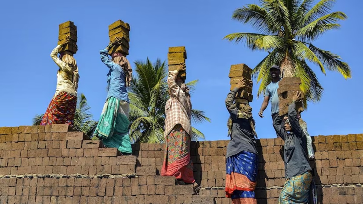 India Aims to Reduce MGNREGS Dependency Amidst Budget Constraints and Rural Distress. (Image Source: PTI)