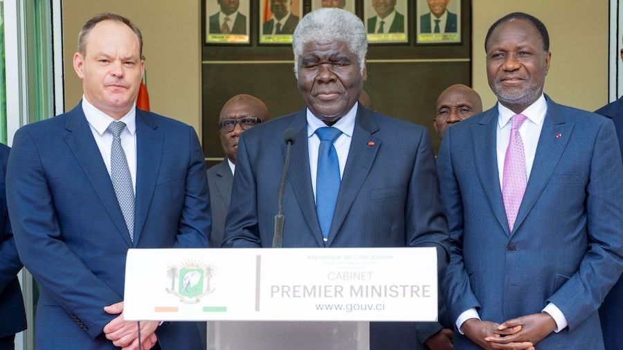 坚定地击中黄金，并在科特迪瓦（Côted'Ivoire）