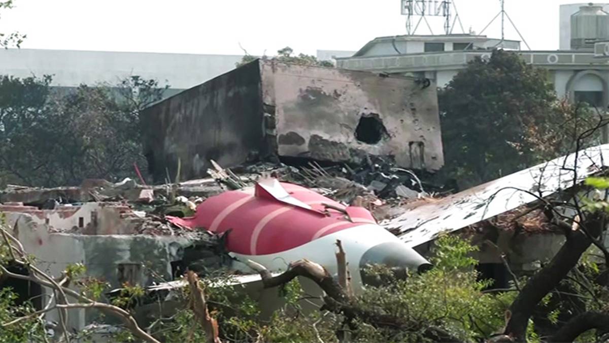 Guj govt to seek Rs 2.70 cr from Air India for loss of resident doctors' properties in plane crash. (Image Source: ANI)