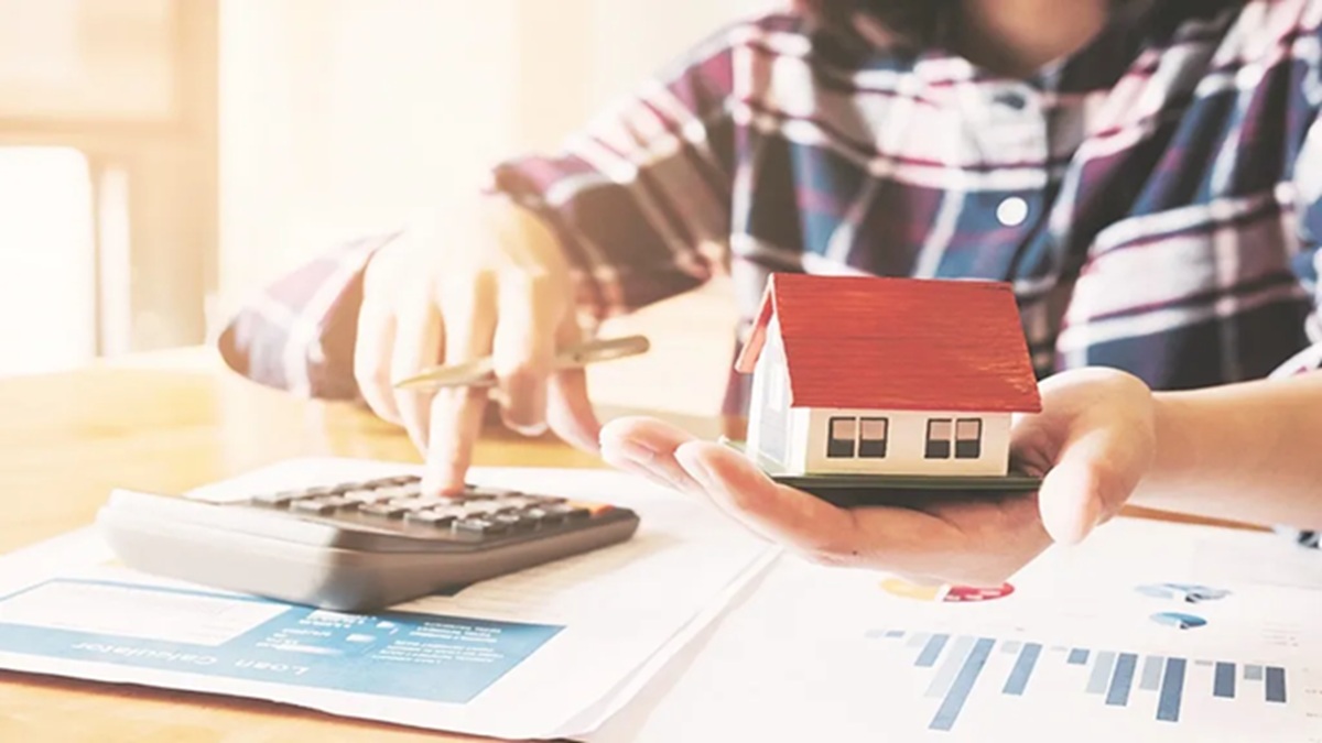 Personal Finance Q&A: Navigating Education Loans, Loan Types, Home Loan Prepayment, and Boosting Credit Scores. (Image Source: FE)