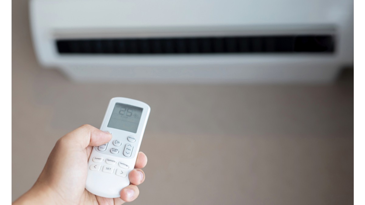 Social Media floods with memes as Netizens react to AC temperature standardisation. (Image Source: Pixabay)