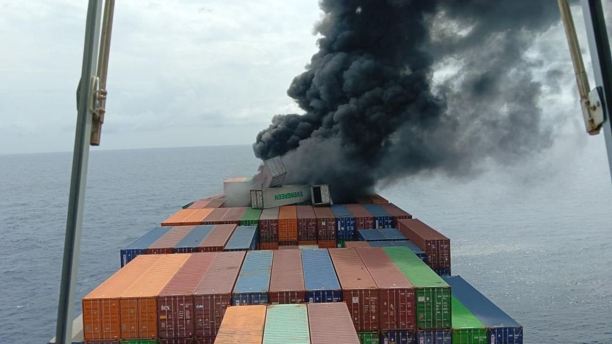 kerala ship fire