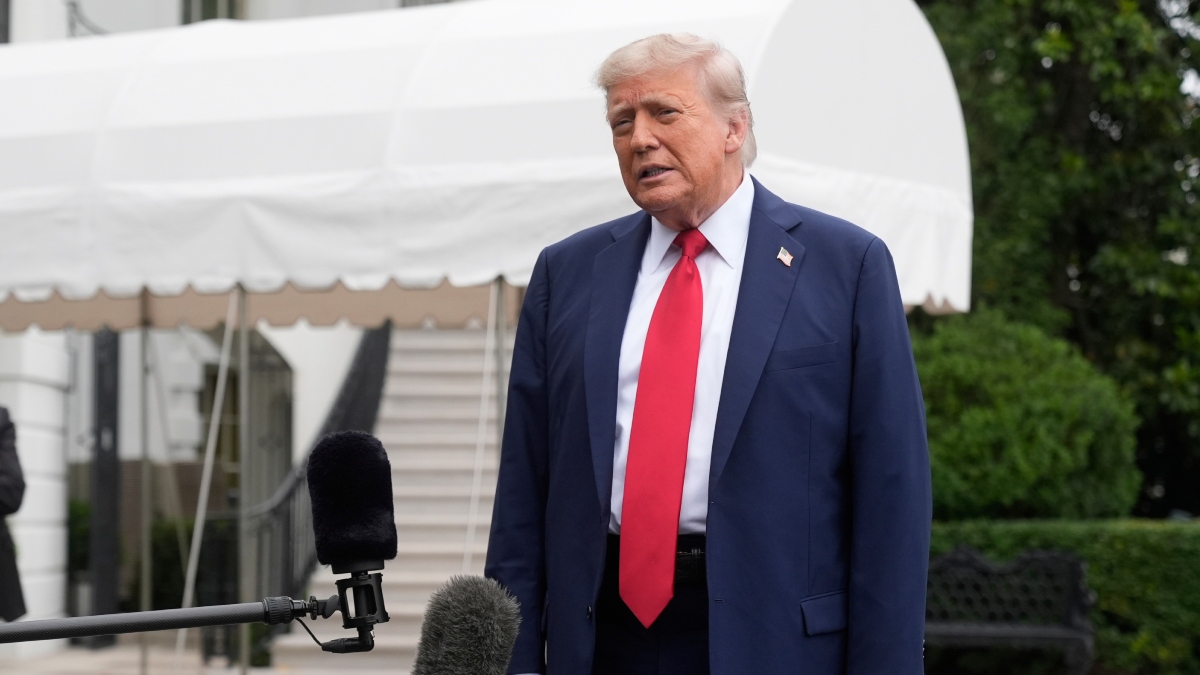 Trump directs ICE to expand deportations in Democratic-run cities, undeterred by protests 