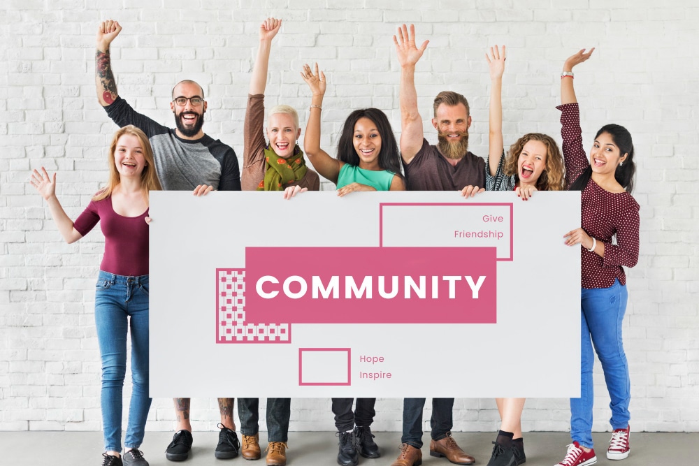 甚至在拥有产品之前，在社区围绕社区建立业务