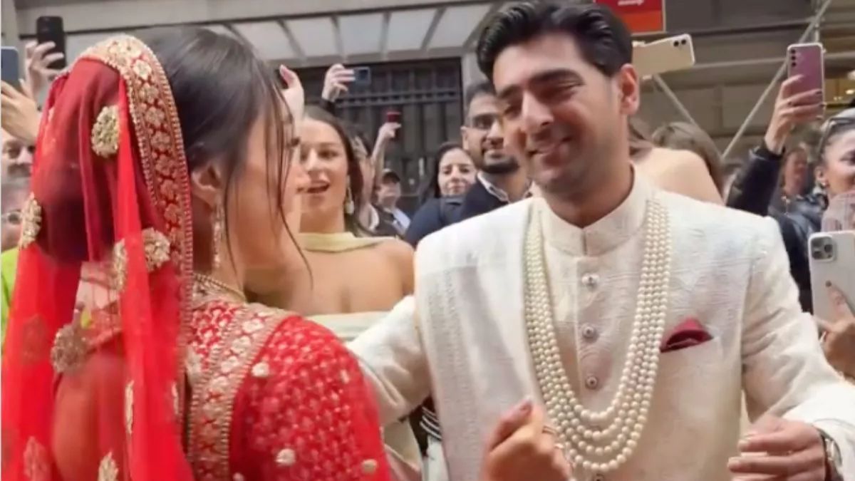 How much the Indian couple paid for Wall street wedding dance