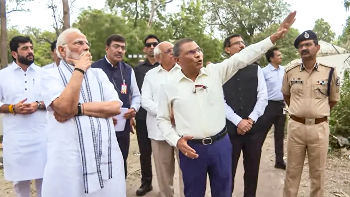 ahmedabad plane crash pm modi