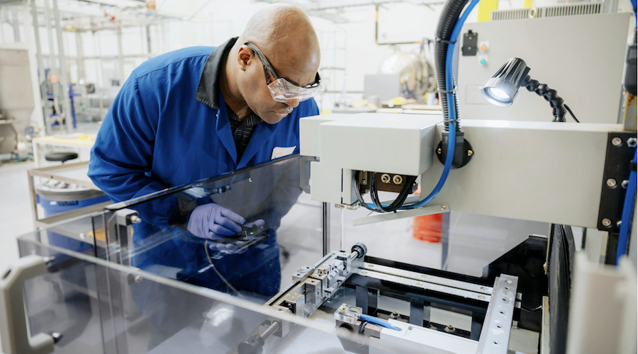 苹果投资5亿美元用于五角大楼支持的MP材料