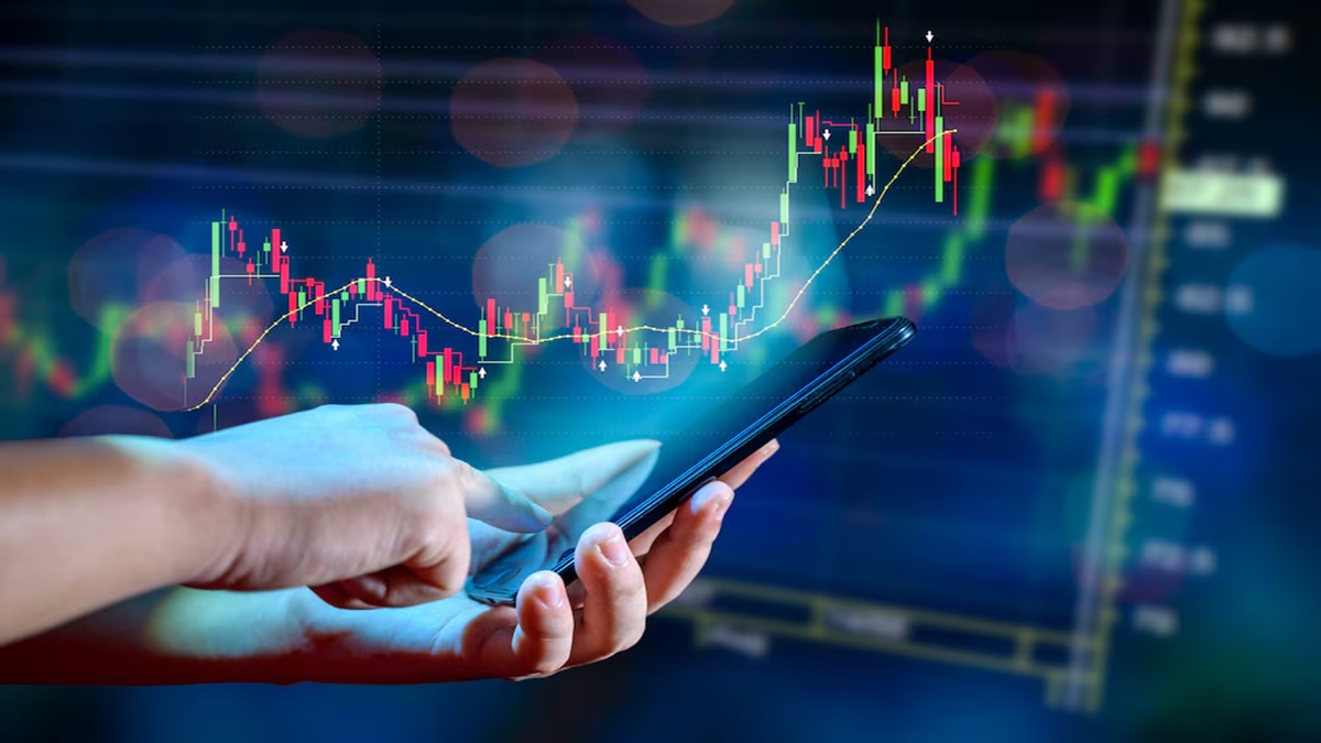 CERC Approves Phased Market Coupling for Power Exchanges, IEX Shares Tumble. (Image Source: Freepik)