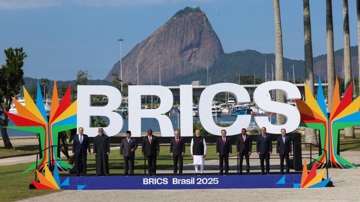 BRICS' De-dollarization Push: A Threat to US Economic Dominance or a Limited Dent? (Image Source: x/twitter)