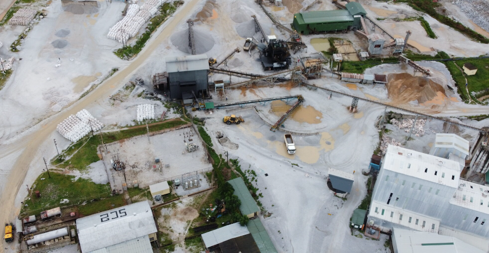 津巴布韦的Spodumene出口涌入30％，尽管锂价格较弱