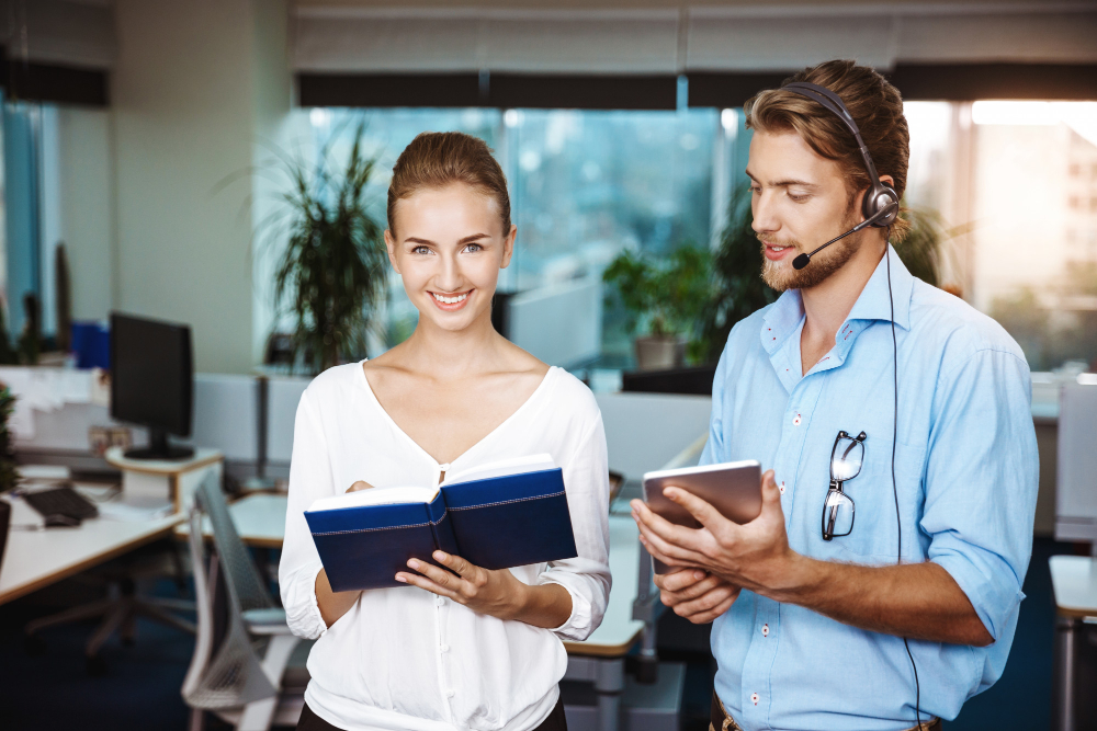 在一段时间内由非运营服务合作者进行直接的团队