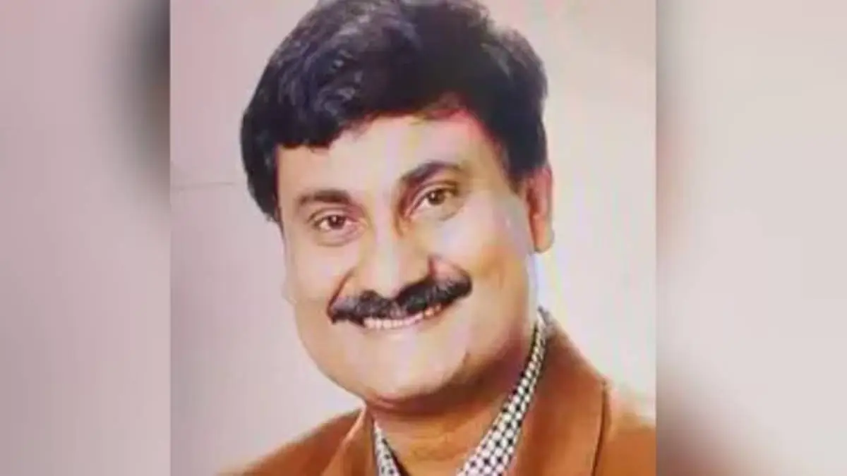 Pet owners put best paw forward with Dog Surfing Championships set for next month