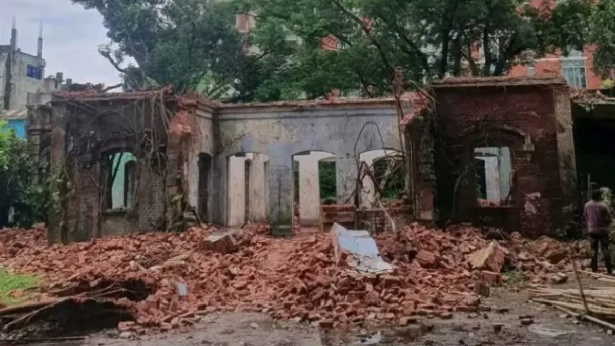 Satyajit Ray no connection to demolished building