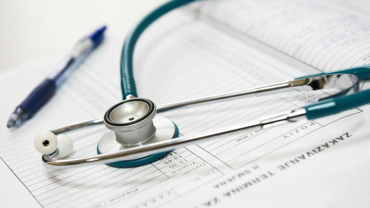 India Shifts NHCX Oversight to Finance Ministry to Combat Hospital Overcharging. (Image Source: Pexels)