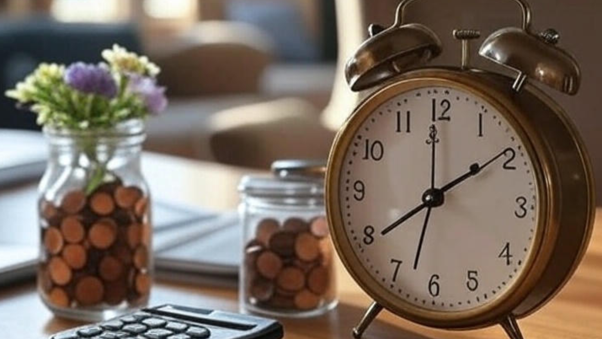 A Redditor shared how his uncle, who never traded stocks or built a business, was able to retire at the age of 45 years with a bank balance of Rs 4.7 crore. Read on to find out the secret.