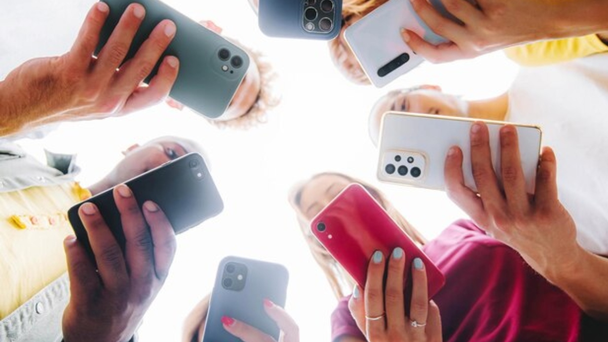 Smartphone AI revolution: iQOO, Qualcomm, MediaTek and others embrace AI as next big thing