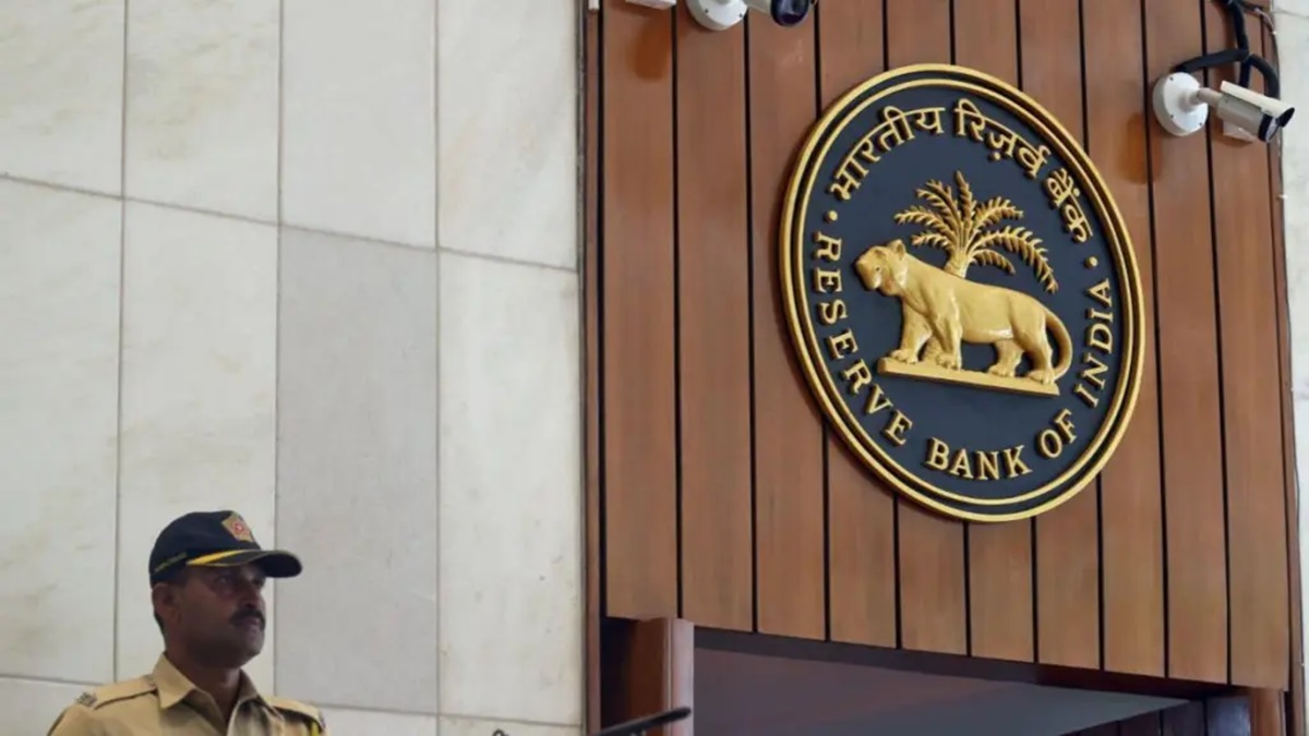 India's ECB Inflows Surge in Early FY26 Despite Lower Registrations, Driven by Capital Expenditure. (Image Source: Reuters)