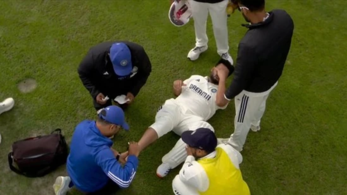 The physio rushed to the field to assess the damage, and after a brief attempt to help him walk, it became clear he could not continue.